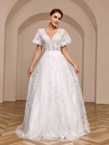 SHEIN Belle 優雅珍珠點綴打褶網紗燈籠袖禮服婚紗,配有夸張的長尾 - 白色 - 查看 7