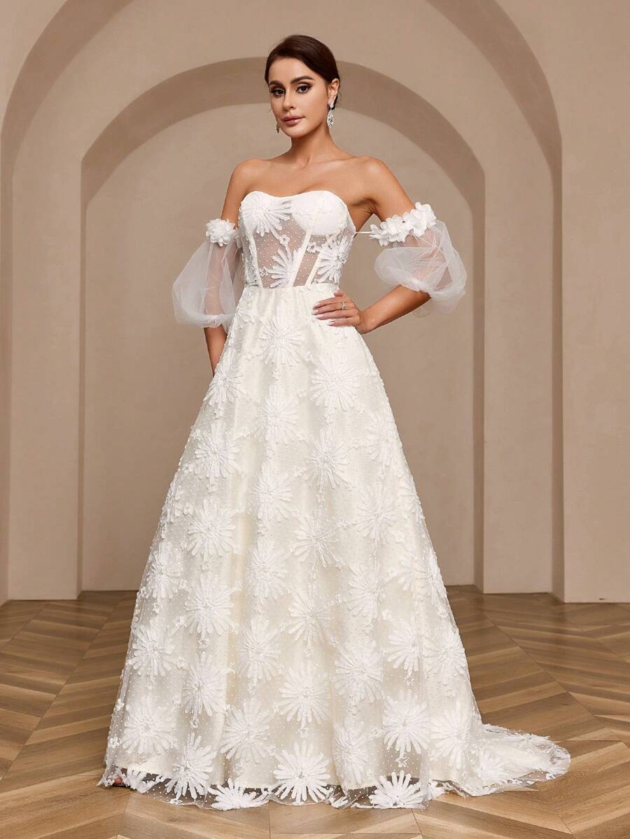 SHEIN Belle Robe De Mariée Avec Longue Traîne, Tissu Floral À Fleurs 3d, Dos Nu Et Attache Arrière