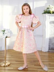 SHEIN Leap Crew 女童圓領花卉提花高腰連身裙,泡泡袖和蝴蝶結裝飾