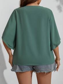 SHEIN LUNE Kích thước lớn Màu thuần Cổ chữ V áo tay bướm Áo sơ mi - Màu xanh Ô liu - Xem 2