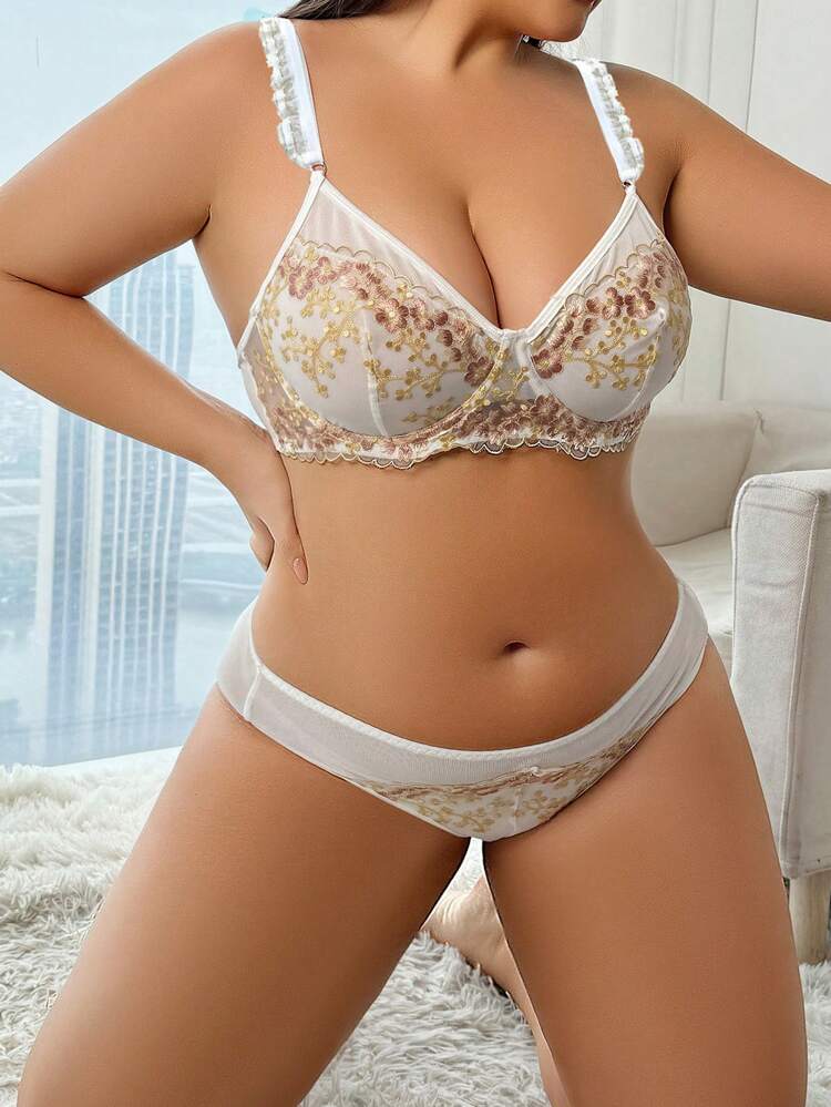Plus Size Embroidery Detail Mesh Sexy Lingerie Set