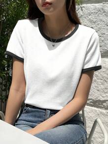 DAZY 女士短袖t恤衫,有對比邊緣 - 白色 - 查看 2