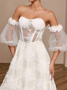 SHEIN Belle Robe De Mariée Avec Longue Traîne, Tissu Floral À Fleurs 3d, Dos Nu Et Attache Arrière