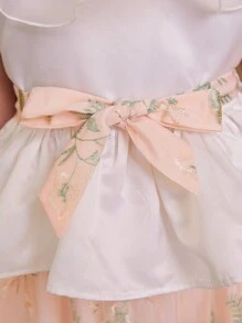 SHEIN Tween Girls' Gorgeous Holiday Round Neck Ruffle Trim Top & Flower Embroidered Mesh Skirt Set - Pink - View 5