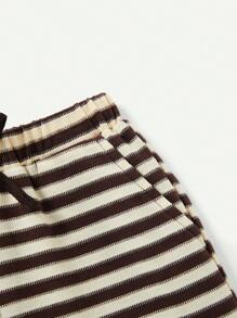 Cozy Pixies 嬰兒男孩條紋圓領短袖上衣和休閒短褲2件套裝 - 咖啡棕 - 查看 6