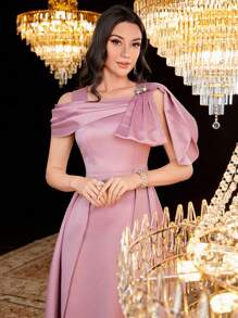 Modelyn 女士不對稱領口連身裙,鑽石裝飾 - 粉色 - 查看 9