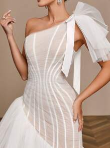 SHEIN Belle One Shoulder Asymmetrical Hem Tulle Wedding Dress - White - View 3