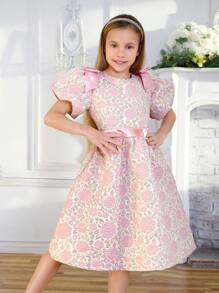 SHEIN Leap Crew 女童圓領花卉提花高腰連身裙,泡泡袖和蝴蝶結裝飾