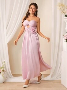 SHEIN Belle Solid Color Twisted Knot & Hollow Out & 3d Flower Decor High Split Strapless Bridesmaid Dress - Pink - View 3