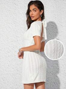 SHEIN EZwear فستان صوفي محبوك بربطة على الظهر لامرأة عارضة