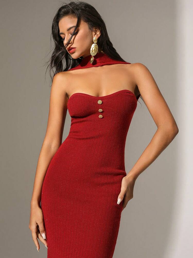 장식 단추가 달린 단색 슬림 핏 스웨터 드레스 및 부착 스카프