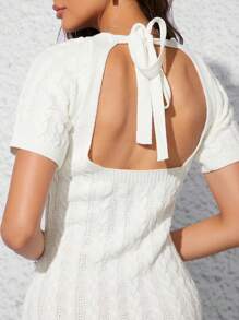 SHEIN EZwear فستان صوفي محبوك بربطة على الظهر لامرأة عارضة