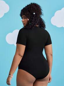 HELLO KITTY AND FRIENDS | SHEIN 卡通和字母圖形連體衣（加大尺碼） - 黑色 - 查看 2