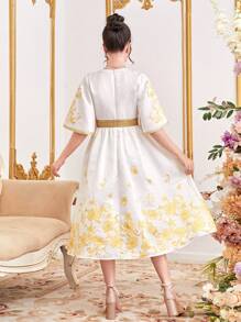 SHEIN Teen Girl's V-Neck Golden Flower Print Dress With Woven Tape Decoration