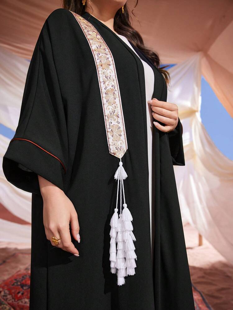Plus Size Women's Abaya Dress With Woven Belt, Tassel Decoration And Arabesque Design