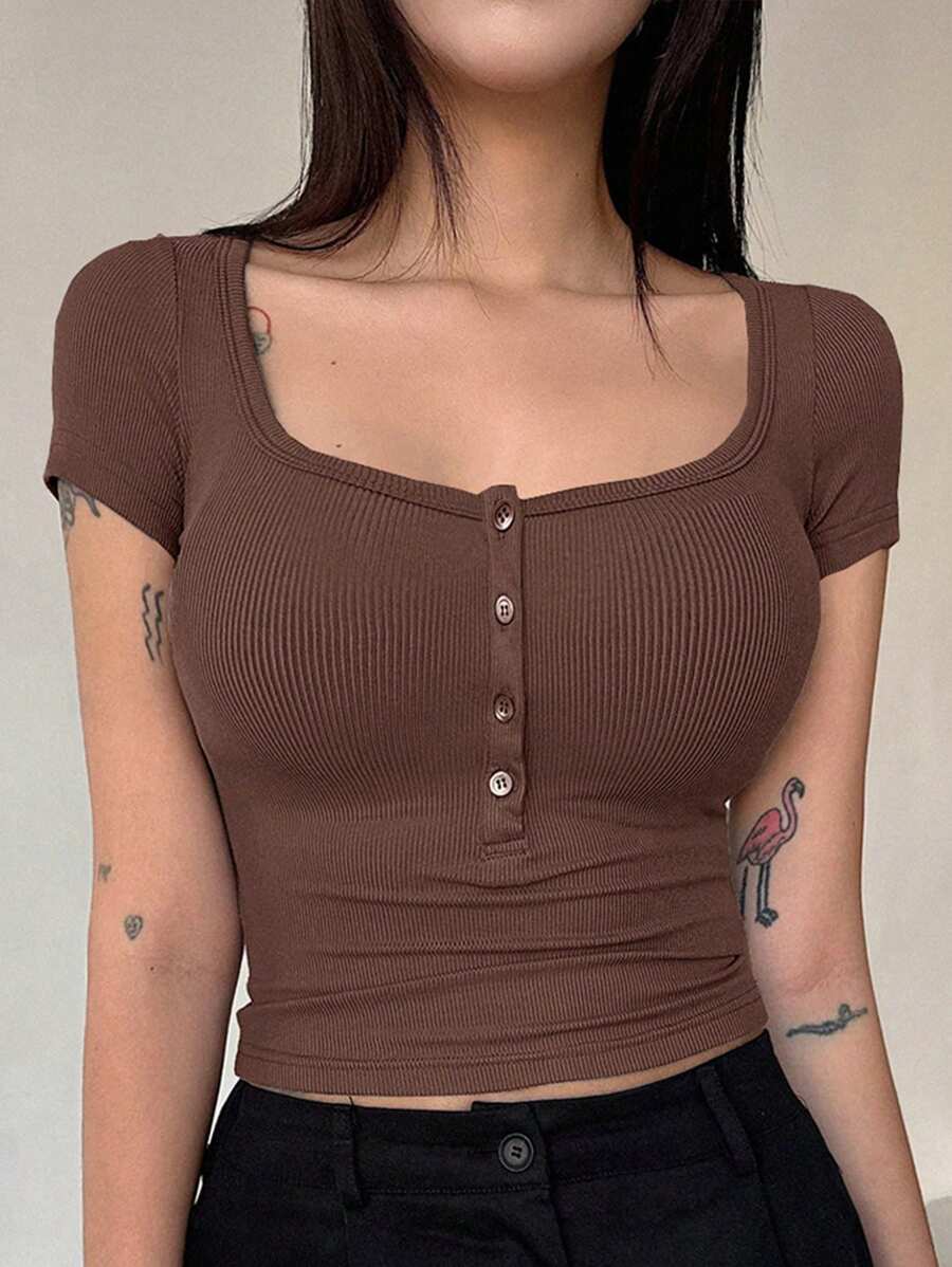 DAZY Playera De Punto Acanalado Para Mujer Con Media Tapeta Y Botones - Café integral - Ver 1