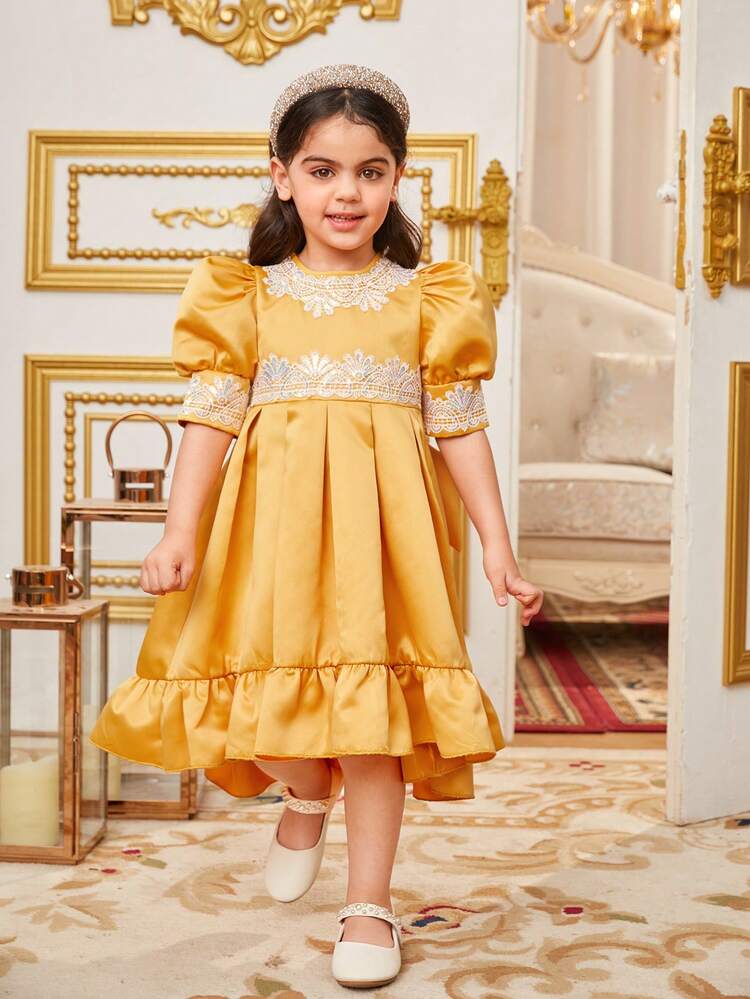Young Girls' Gorgeous Sequin Decor Round Neck Puff Sleeve Ruffle Hem Dress