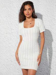 SHEIN EZwear فستان صوفي محبوك بربطة على الظهر لامرأة عارضة