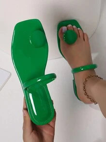 Dép xỏ ngón nữ đế tròn trang trí, dép thời trang giả da bóng, phù hợp với trang phục xuân hè. - màu xanh lá - Xem 2