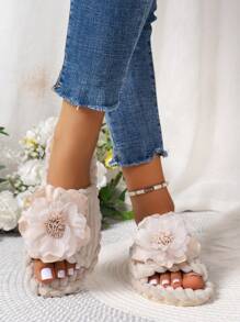 2024年秋季/冬季女士花卉图案时尚休闲室内外家居拖鞋，毛绒拖鞋