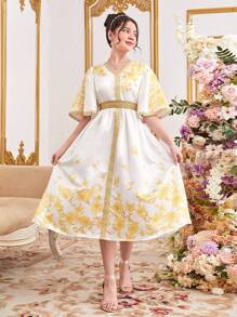 SHEIN Teen Girl's V-Neck Golden Flower Print Dress With Woven Tape Decoration