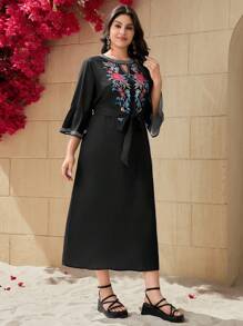 Mulvari Plus Size Women's Floral Printed Dress With Ribbon Patchwork - Black - View 3