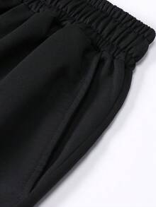 Men's Summer Short Sleeve T-Shirt And Shorts Set With Letter Print, Fashionable And Leisurely Outfits With Pocket And Drawstring Waistband