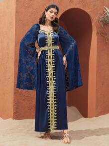 Al Najma 女士披肩袖連身裙,編織肩帶和剪花拼接設計 - 藍色 - 查看 7