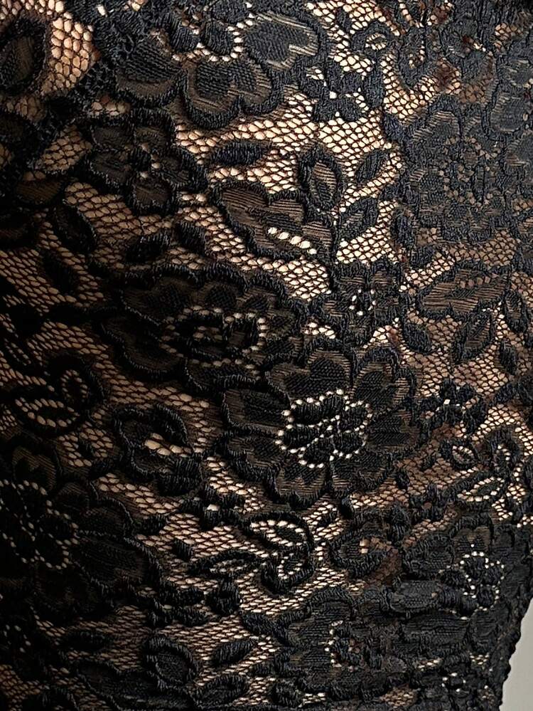 Women's Short Sleeve Lace Trim Top