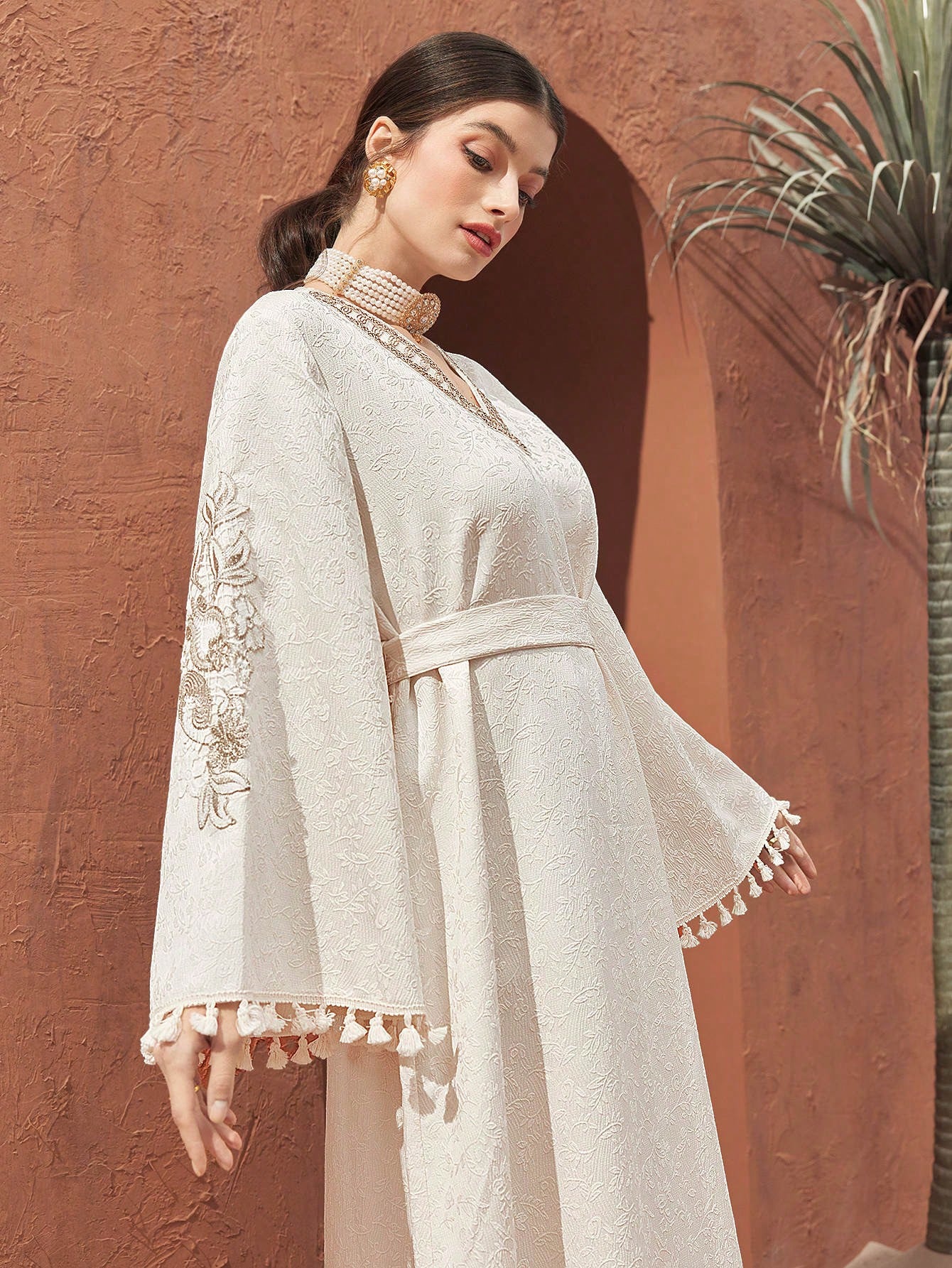 Al Najma فستان طويل تقليدي عربي للنساء مع تطريز زه...