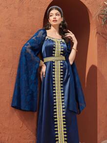 Al Najma 女士披肩袖連身裙,編織肩帶和剪花拼接設計 - 藍色 - 查看 5