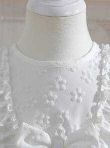 SHEIN Baby Girl Solid Color Floral Jacquard Dress With Ruffled Hem And Bow Decorations