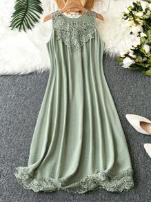 Linhara Plus Size Solid Color Splice Water Soluble Contrast Lace Dress