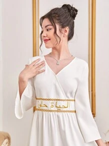 SHEIN Robe Encolure En V Taille Brodée De Garniture Dorée Pour Les Adolescentes - Blanc - Voir 8