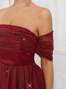 SHEIN Belle 精緻閃耀網眼布和緞面紅色雙肩露出女士酒會裝 - 紅色 - 查看 3