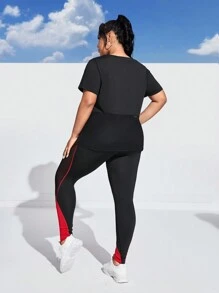 SHEIN Sports Plus Size Contrast Color & Printed Mesh Contrast Sports Suit Workout Women Set - Multicolor - View 2