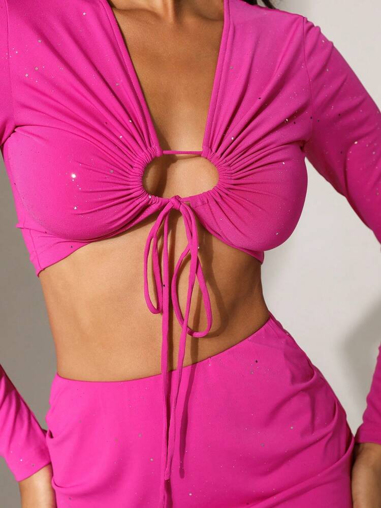 1set Women Sexy Solid V-Neck Hollow Knotted Front Cropped Top & Mini Skirt Set