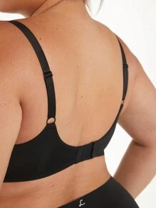LUVLETTE Plus Plain Bralet - Black - View 7