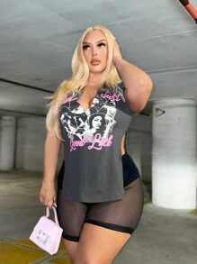 SHEIN SXY Plus Size Women Hot Summer Deep-V Bodycon Slim Fit Music Festival,Date Night,Birthday,Bachelorette Party Outfit ,Easy To Match Sexy Portrait Printed Fringe Trim High Slit Short Sleeve T-Shirt
