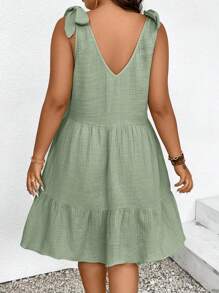 SHEIN Frenchy 大碼純色深v領洋裝