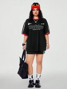 SHEIN EZwear CURVE Camiseta de manga corta holgada con cuello redondo y estampado de letras para mujer de talla grande - Negro - Ver 7