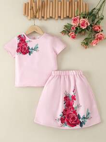 SHEIN Conjunto De Camiseta Y Falda Rosa Con Impresión Digital De Rosa Para Niñas Jóvenes En Verano
