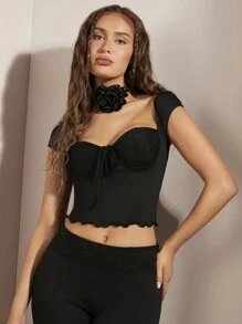 SHEIN BAE 女士蕾丝拼接系带露脐上衣，心形领口 - 黑色 - 查看 1