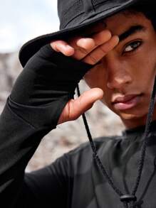 SHEIN In My Nature 男士戶外對比色字母印花T恤，登山服