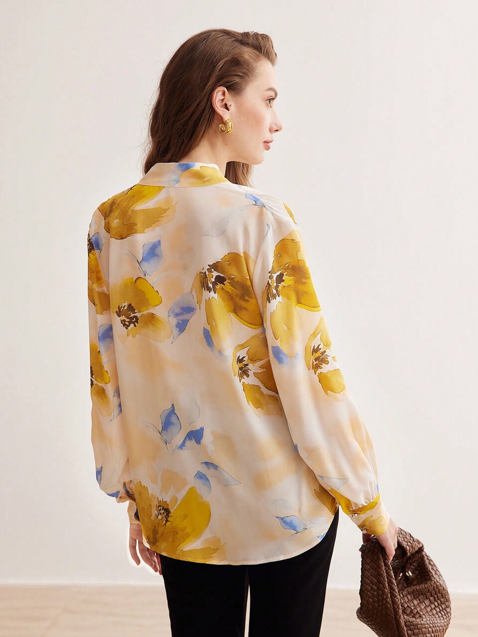 SILK FLORAL PRINT TIE NECK BLOUSE