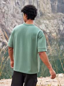 SHEIN In My Nature 男士拉鍊拼接戶外T恤，適用於遠足服裝 - 軍綠色 - 查看 2