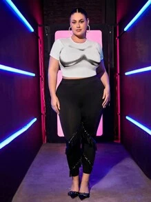 SHEIN SXY Plus Size Tight Fit Short Length Body Printed T-Shirt - White - View 3