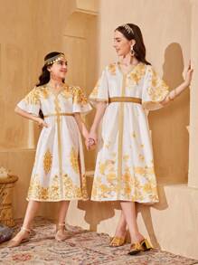 SHEIN Teen Girl's V-Neck Golden Flower Print Dress With Woven Tape Decoration