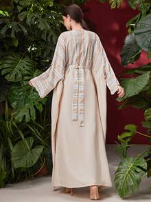 Al Najma In Hình học Cổ chữ V Eo Áo choàng Thổ Nhĩ Kỳ Với Vá lại Chi tiết - Màu be - Xem 4