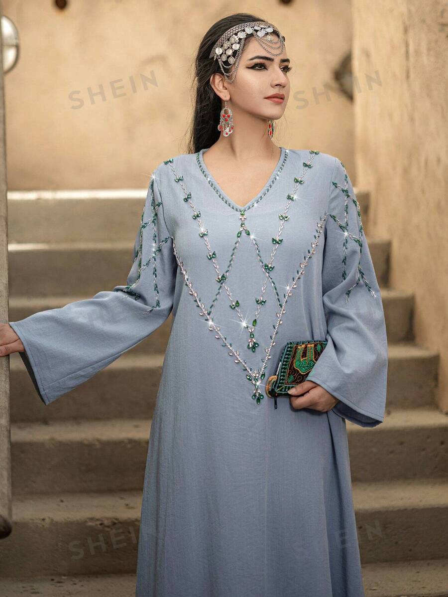 Al Najma Vestido De Manga Acampanada Decorado Con Diamantes - Celeste - Ver 1